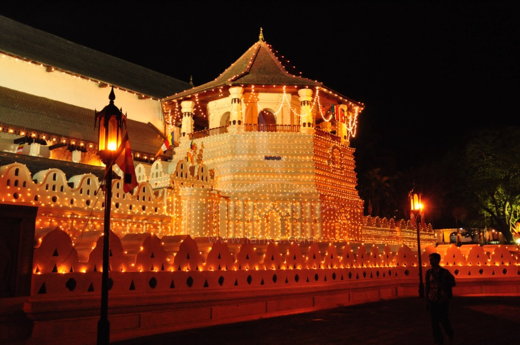 Read more about the article Sri Dalada Maligawa: A Must-Visit Destination in Kandy